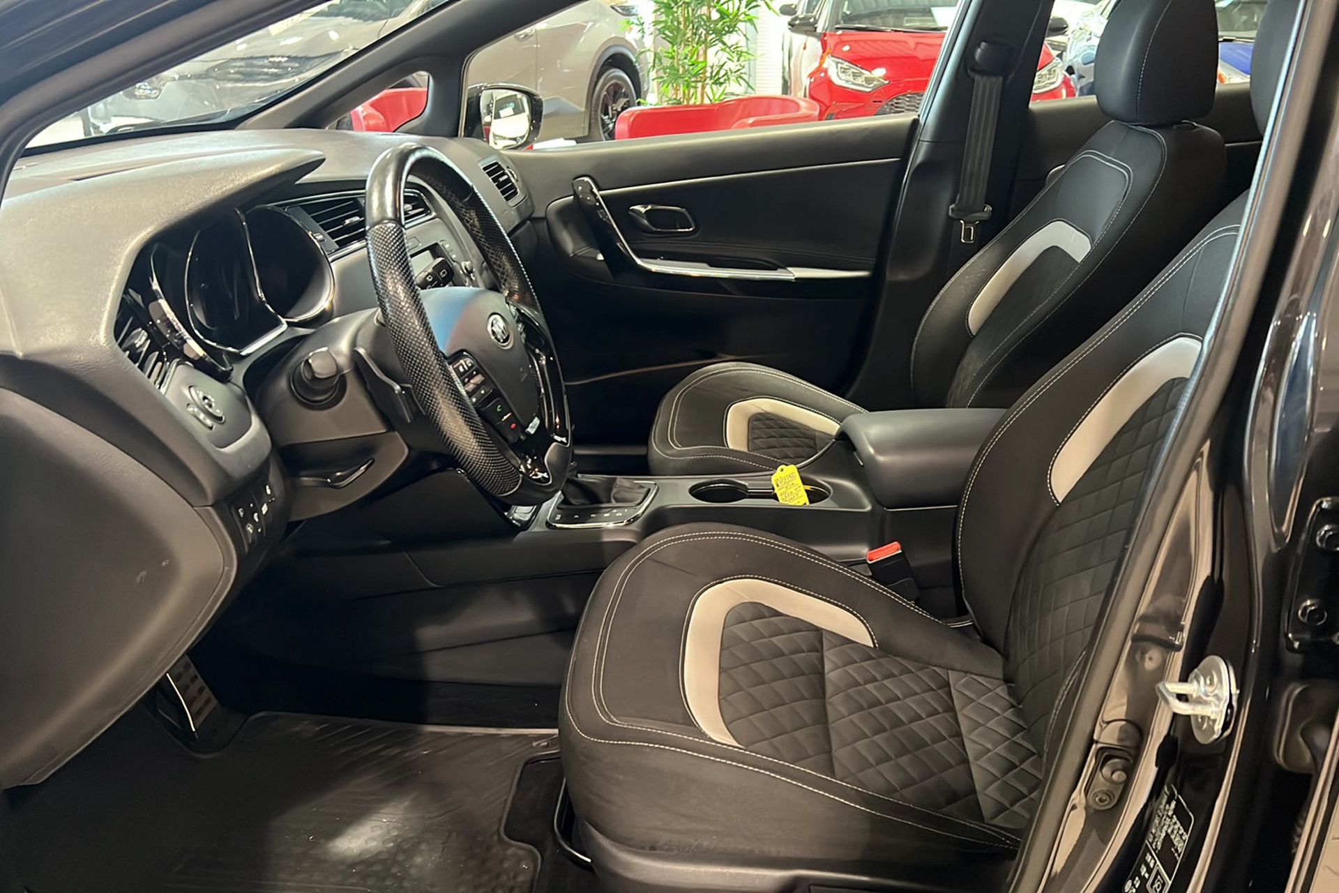Kia Ceed 2016, photo 6/10