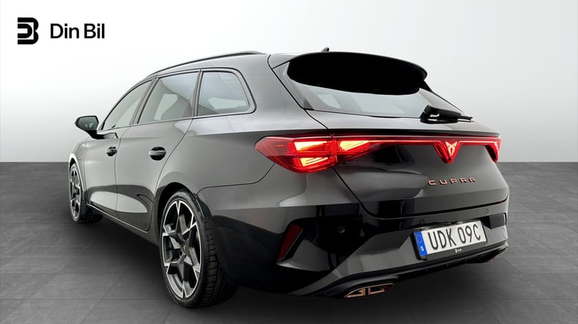Bild 3 av CUPRA Leon Sportstourer VZ e-Hybrid 1,5 272HK / Drag
