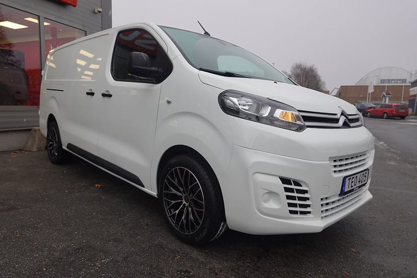 Bild 2 av Citroën Jumpy Van IP 120hk L3H1 18" | INREDNING | DRAG | VÄRMARE