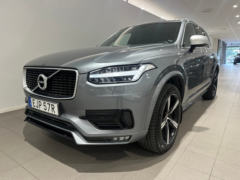 Bild 1 av Volvo XC90 T5 AWD R-Design 7-säten / Navigation / Backkamera / Dragkrok /