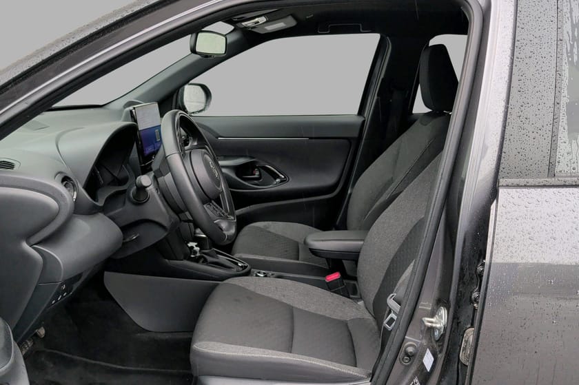 Bilde 4 av Toyota Yaris Cross Hybrid 115 AWD-i Active - LED - Adaptiv cruise - Ryggekam.