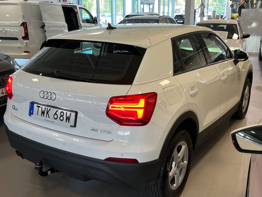 Bild 3 av Audi Q2 35 TFSI 150 HK S TRONIC PROLINE DRAGKROK
