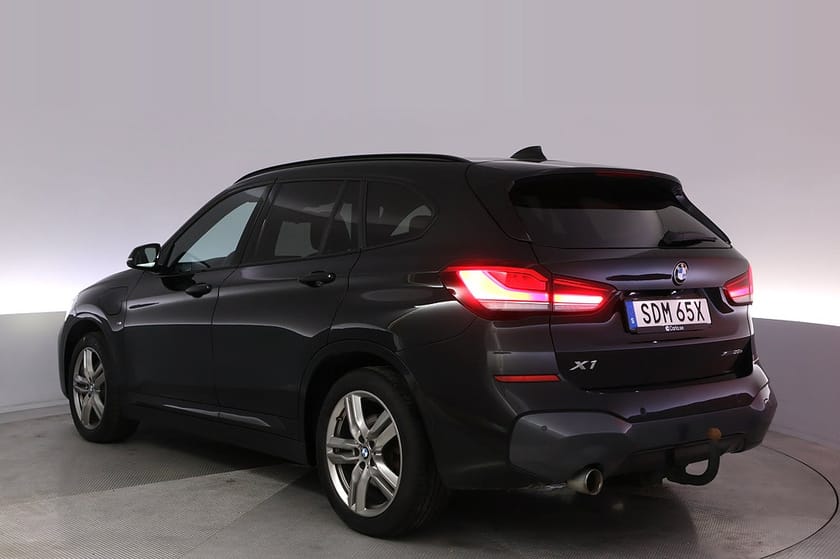 Bild 4 av BMW X1 xDrive25e M-Sport Pano Kamera HiFi HUD Drag