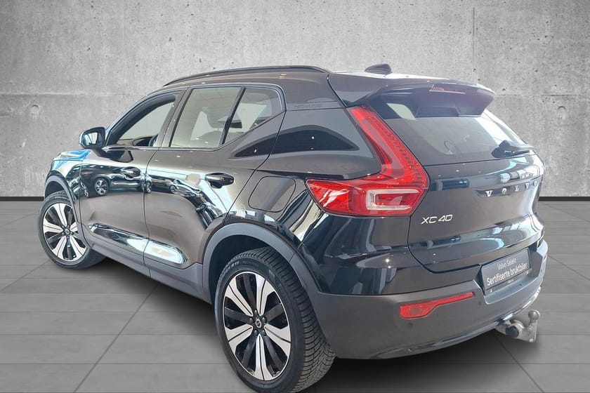 Bilde 3 av Volvo XC40 Recharge Twin Plus, semielektrisk hengerfeste++