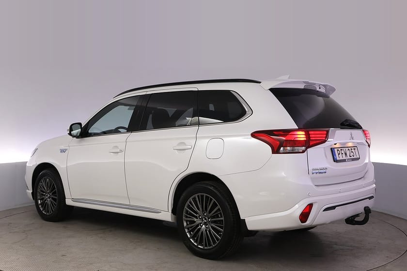 Bild 4 av Mitsubishi Outlander PHEV S-Edition Läder Pano 360 Drag