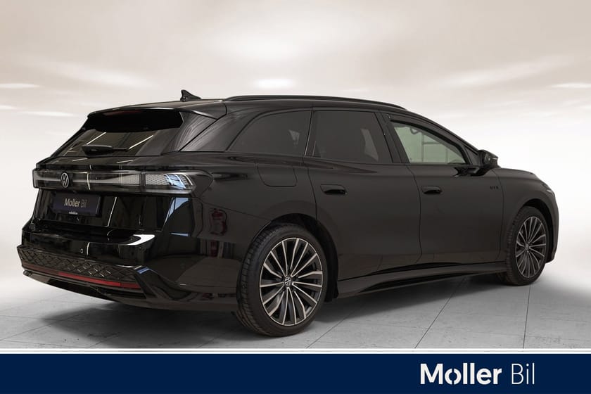 Bilde 2 av Volkswagen ID.7 GTX Tourer