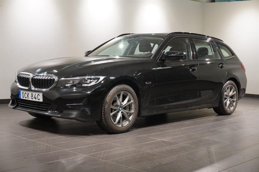 Bild 1 av BMW 330e xDrive Touring Sport Line Drag Live Cockpit Prof.