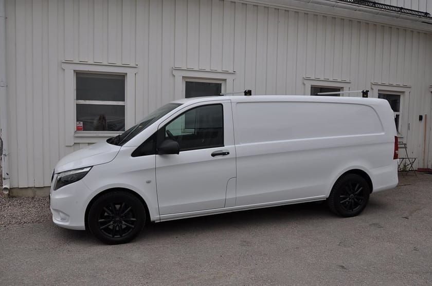 Bild 2 av Mercedes-Benz Vito 119 CDI 2.8t Nav Värmare Drag Läder Lång Inredning