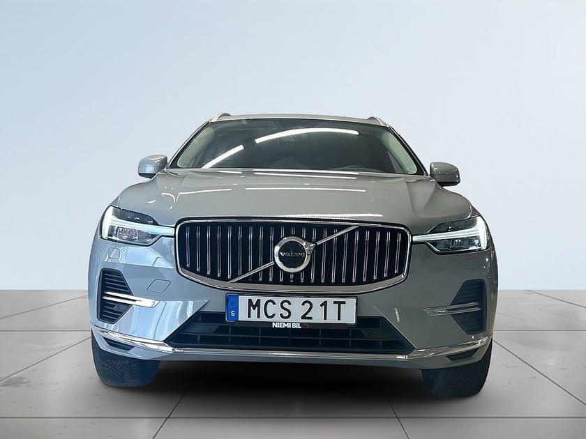 Bild 2 av Volvo XC60 PLUG-IN T6 AWD Drag Navi Bkamera Panorama Rattvärme S&V