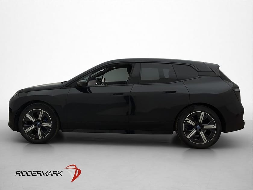 Bild 5 av BMW iX xDrive50 Sport Sky Pano MOMS HUD 360º Drag Laser