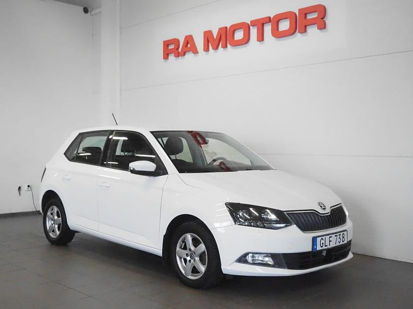Bild 3 av Škoda Fabia Skoda 1.2 TSI Style | Carplay | P-Sen |