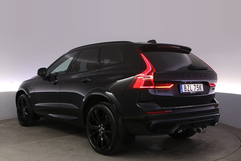 Bild 4 av Volvo XC60 Recharge T6 AWD Ultra Black Edition B&W Drag Luft