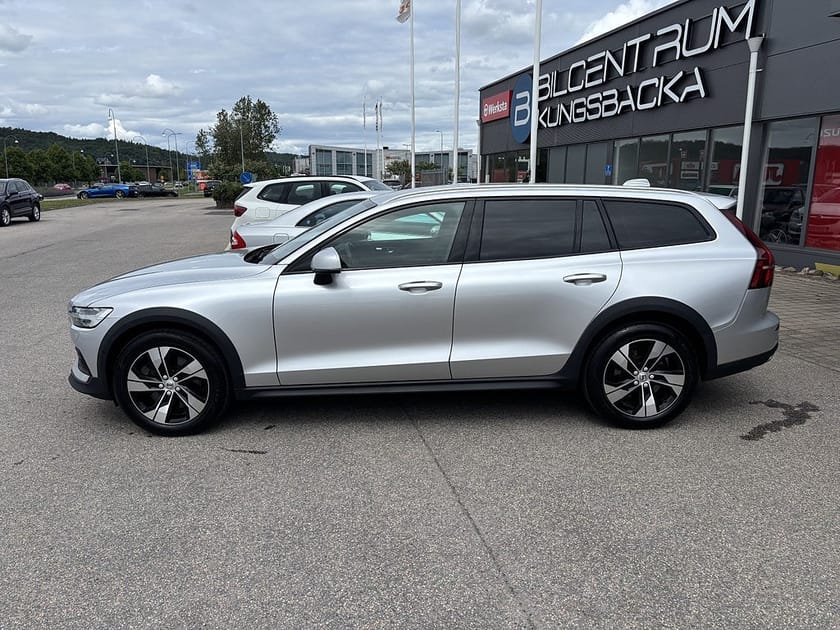 Bild 3 av Volvo V60 Cross Country B4 AWD Geartronic Advanced Navi Pro voc Drag