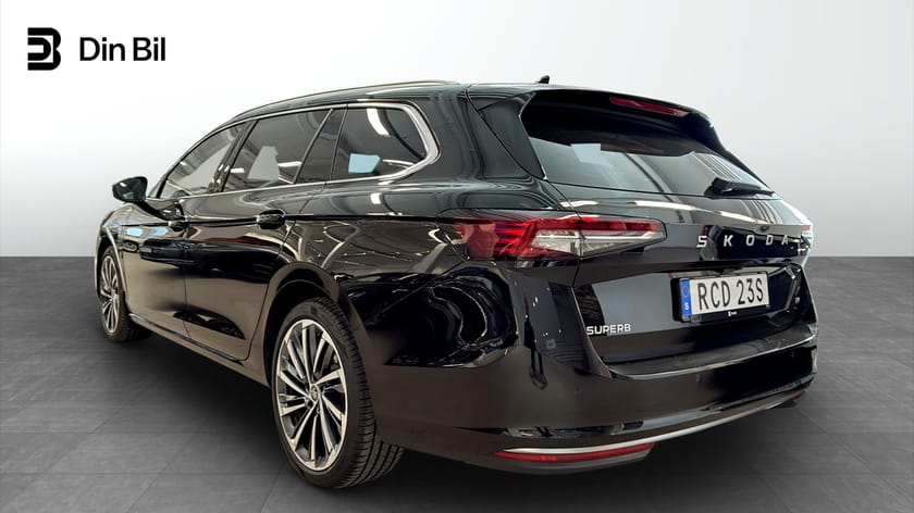 Bild 3 av Škoda Superb iV Kombi L&K 1,5 TSI 204 hk DSG | Drag