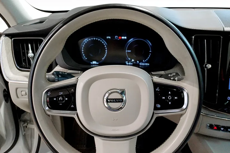 Volvo XC60 T8 AWD Recharge