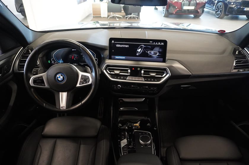 Bild 2 av BMW X3 xDrive30e xDrive 30e M-Sport Drag Tonade Elstolar HiFi