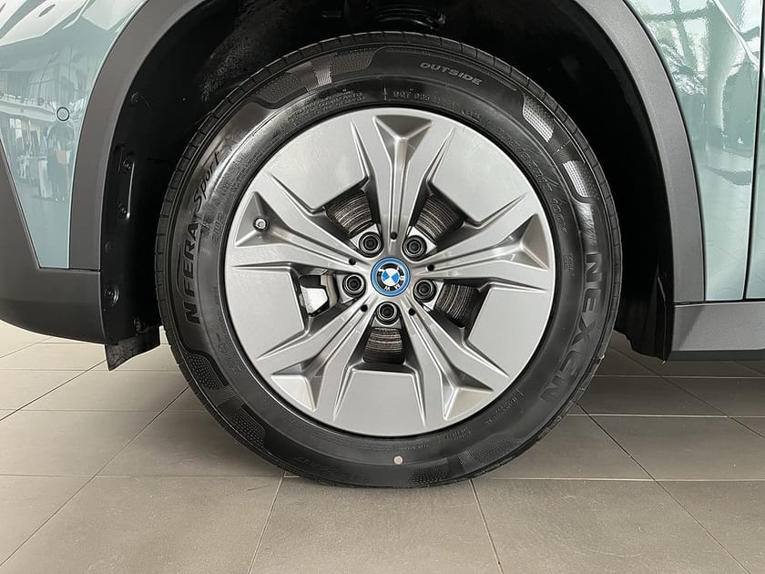 Bild 4 av BMW iX1 eDrive20 Rattvärme Nav Dragkrok Park Assist