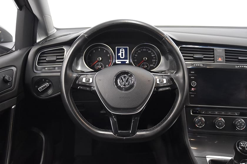 Bild 2 av Volkswagen Golf Sportscombi 1.0 TSI Adaptivf Carplay Nybes