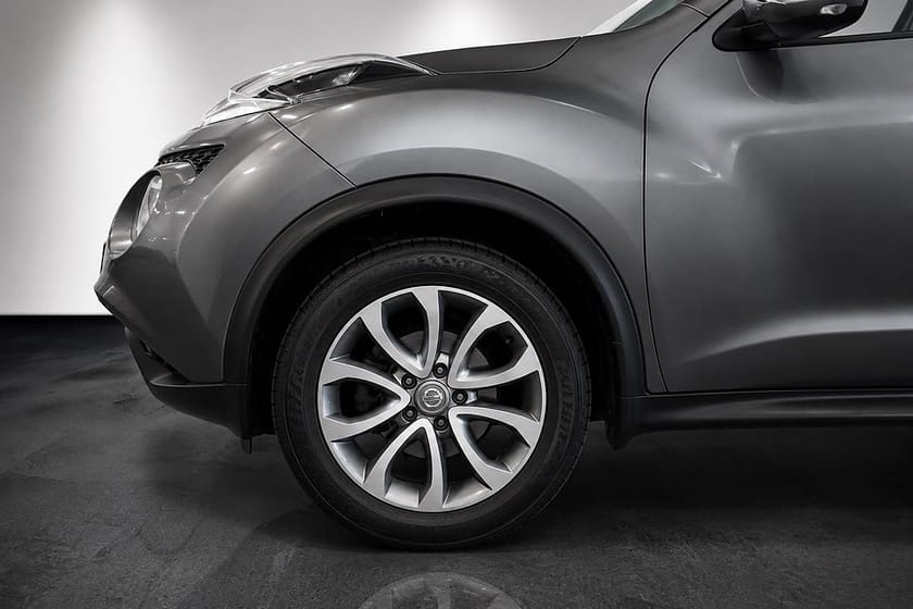 Bild 3 av Nissan Juke 1.2 DIG-T Manuell 115hk Tekna Läder Panorama 360°