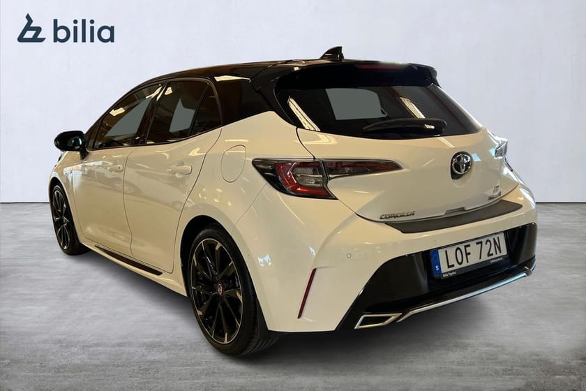 Bild 2 av Toyota Corolla Hybrid 1,8 5D GR-S PLUS BI-TONE SPI MOTORVÄRMARE