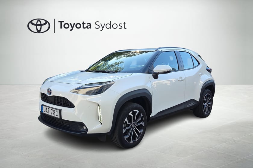 Bild 1 av Toyota Yaris Cross Hybrid P sensorer fram och bak, rattvärme, backkamera, adaptiv farthållare mm
