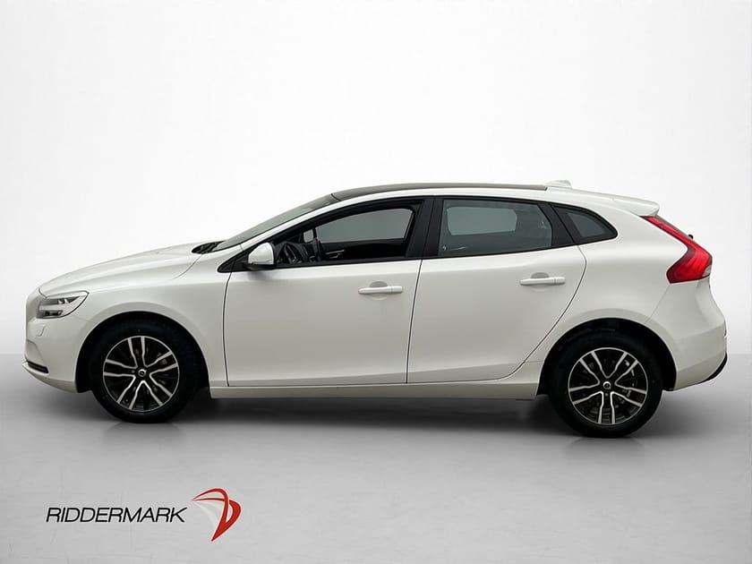 Bild 4 av Volvo V40 D2 120hk Momentum Panorama Kamera Värmare Sensorer