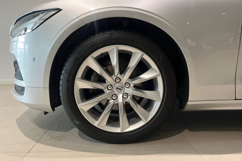Bild 2 av Volvo V90 B4 Bensin Momentum Advanced Edition