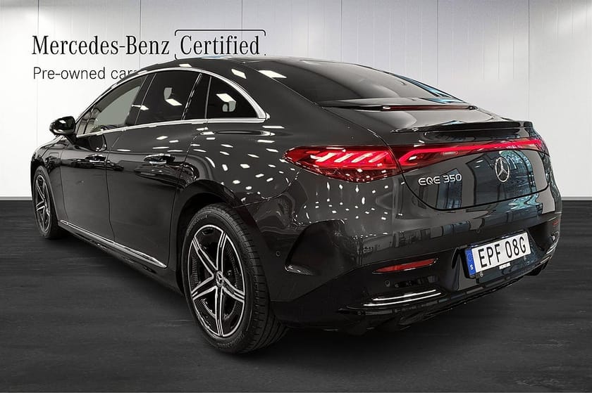 Bild 4 av Mercedes-Benz EQE 350 AMG Burmeister Elstol Drag Kamera Navi