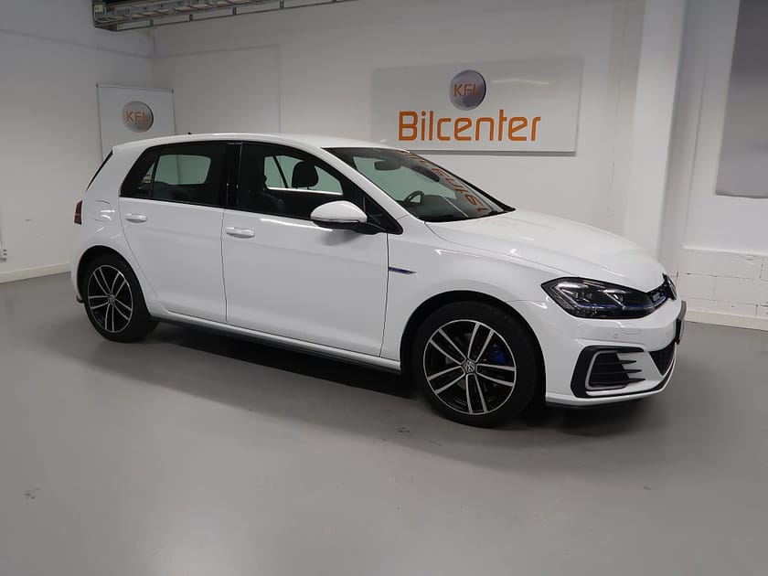 Bild 4 av Volkswagen Golf GTE 1.4 TSI V-Däck ingår Cockpit-Drag-Kamera-Värmare-Ca