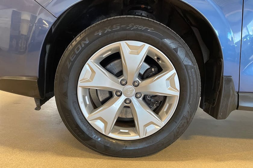 Bild 5 av Subaru Forester 2.0 4WD / 2-brukare / Motorvärmare / Backkamera / Drag