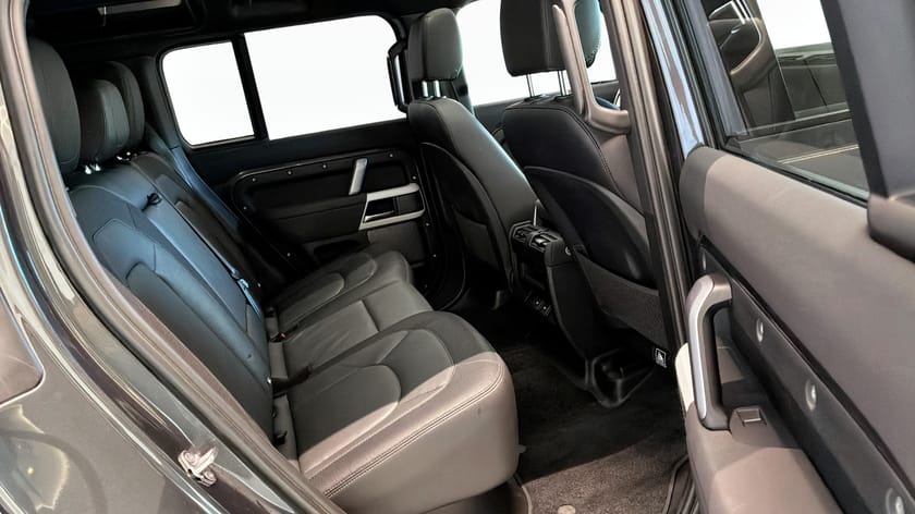 Bild 5 av Land Rover Defender P400e PHEV 110 X-DYNAMIC SE