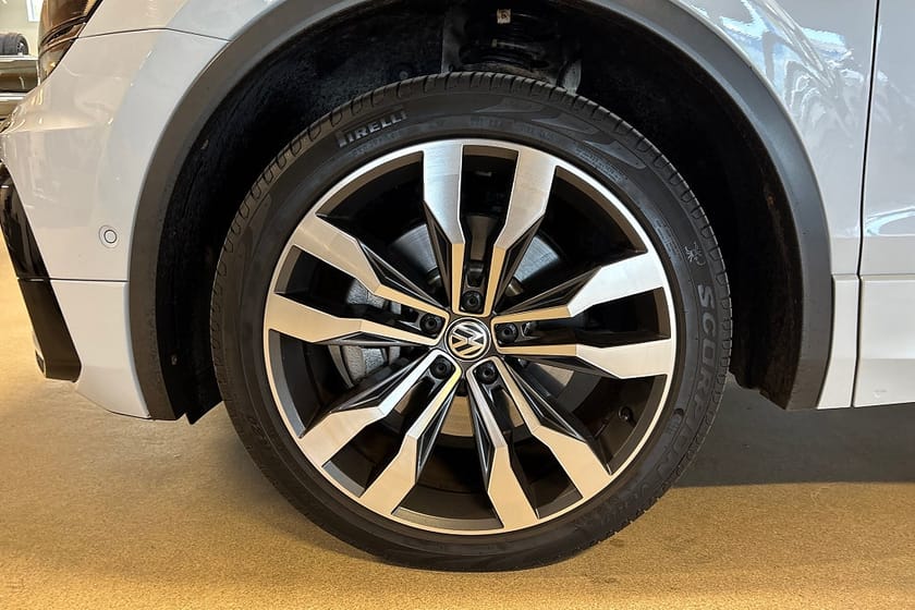 Bild 5 av Volkswagen Tiguan Allspace 5-sätes 2.0 TDI 4Motion GTS 240hk / Dynadio / Keyless