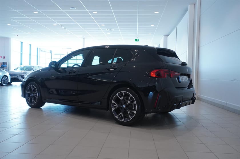 Bild 3 av BMW 120 M-Sport Design Navigation Automat Rattvärme