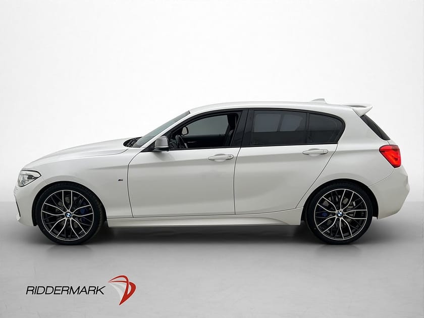 Bild 4 av BMW M135i xDrive Skinn H/K Sportavgas 18" Performance 326hk