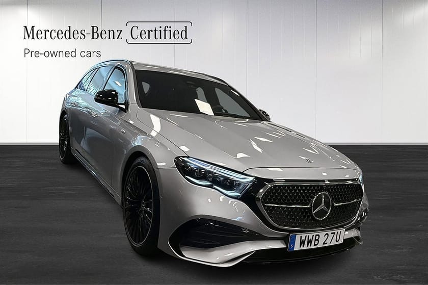 Bild 2 av Mercedes-Benz E 300 de 4MATIC T AMG Drag Superscreen 360 Digital Lightn