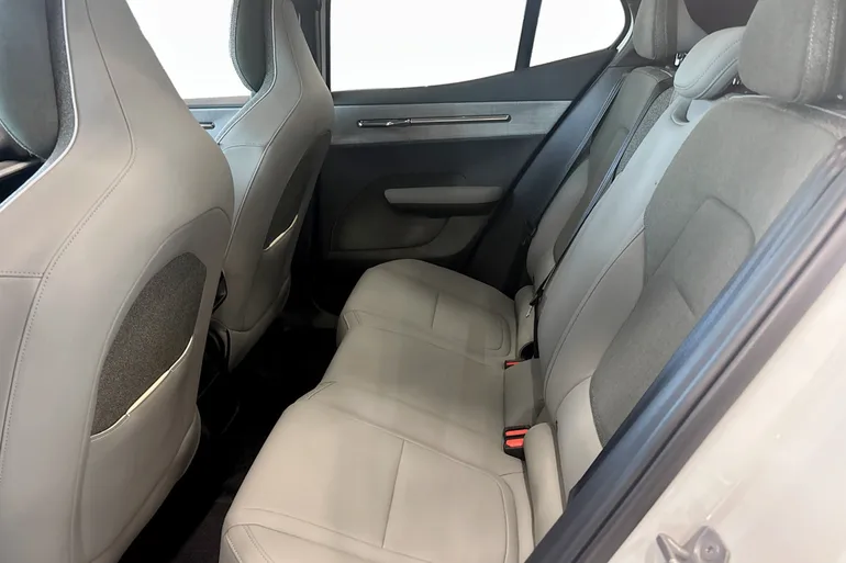 Volvo EX30 Cross Country Twin Motor Performance