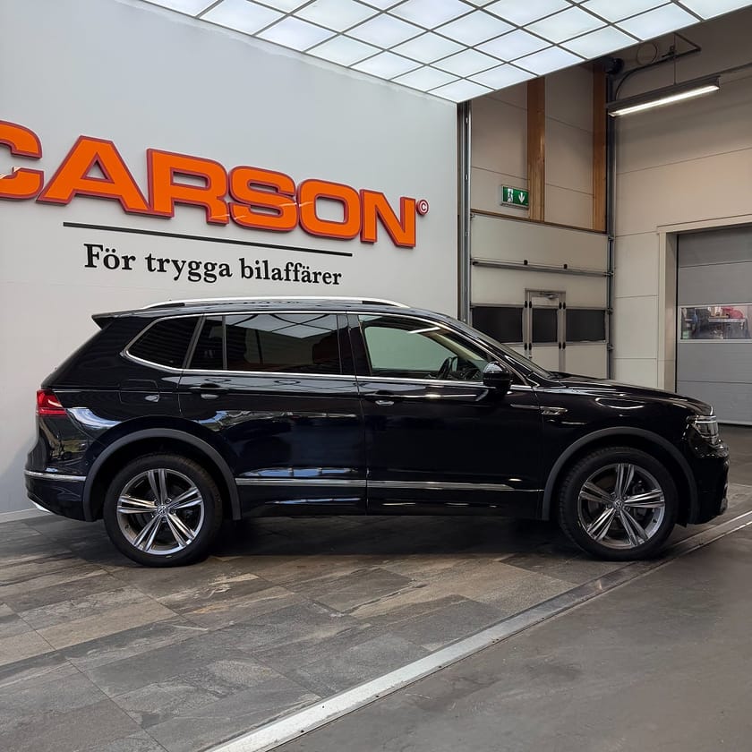 Bild 3 av Volkswagen Tiguan Allspace 7-sätes 7-sits 2.0 TDI 4M GT R-line Executive Carplay