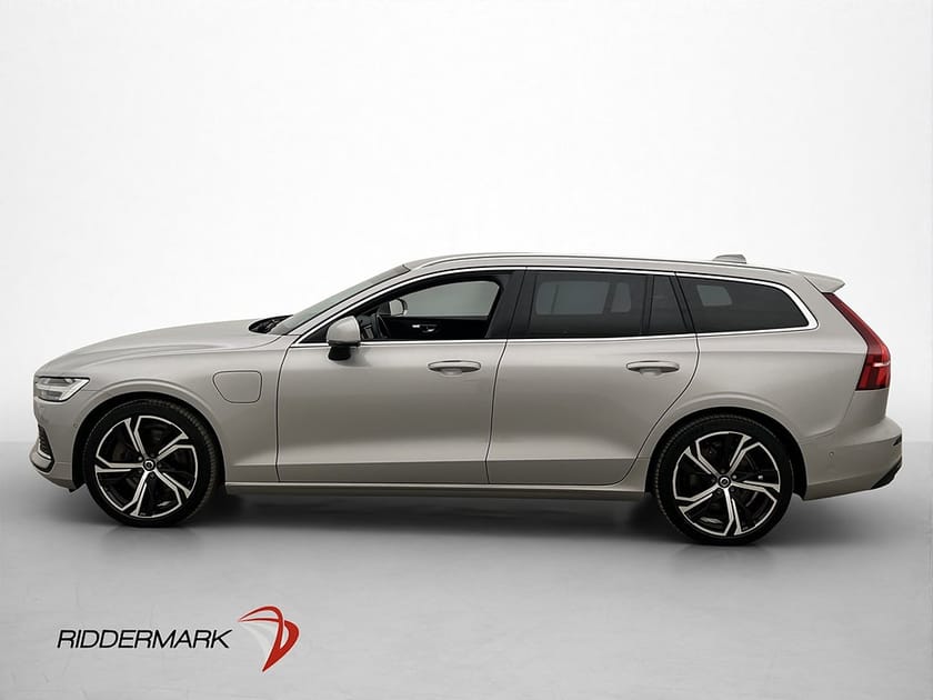 Bild 4 av Volvo V60 Recharge T6 AWD Core Keyless Värm 360° Drag MOMS