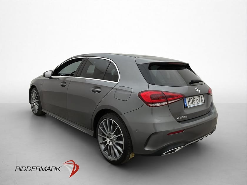 Bild 5 av Mercedes-Benz A 250 e 218hk AMG Pano Kamera Midline Elstolar