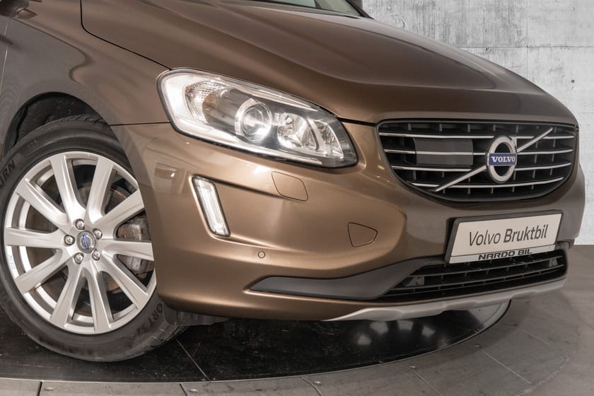 Bilde 2 av Volvo XC60 D4 AWD Summum. 20" alu/Adaptiv CC/Krok/Aktive xenon lys