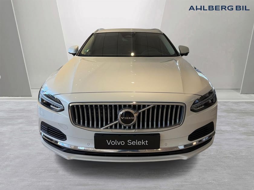 Bild 4 av Volvo V90 T6 Core Edition II, Dragkrok Halvautomatisk, Parkeringskamera Bak, Baklucka Elmanövrerad, Google Maps