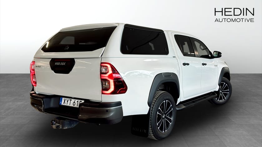 Bild 2 av Toyota Hilux Dubbelhytt Invincible 2.8 4WD M-Värmare Drag JBL 3,95%