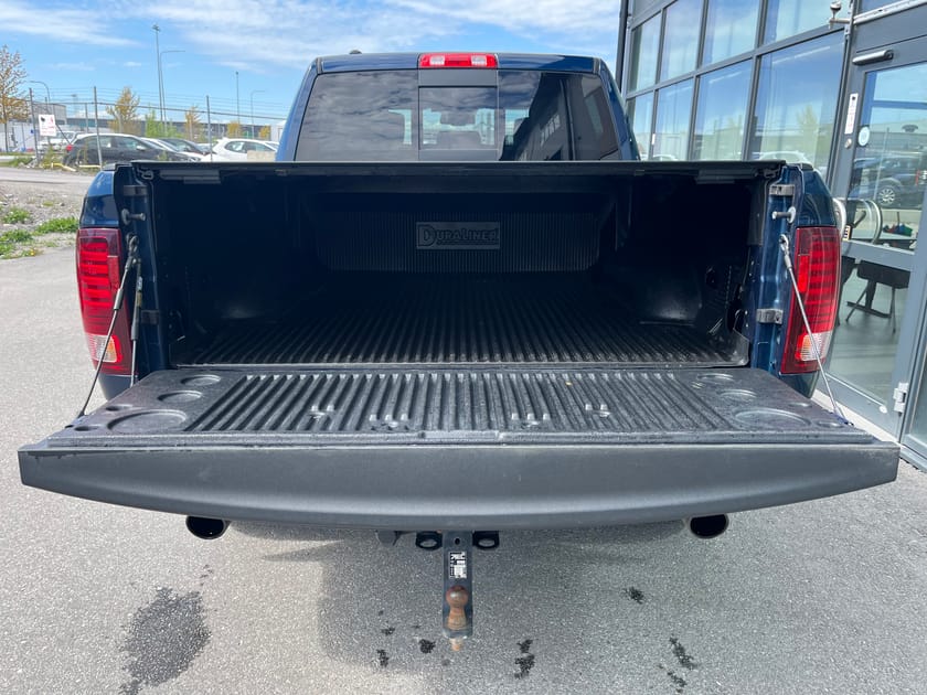 Bild 5 av RAM 1500 Crew Cab 5.7 V8 Hemi 4X4 Warlock Taklucka Moms