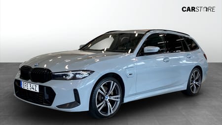 BMW 330e xDrive Touring Steptronic (292hk) M Sport - - Drag