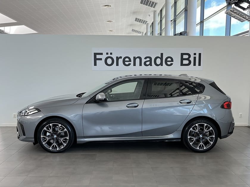 Bild 3 av BMW 120 4,95 ränta M Sport Design Nav Drive/Park-assist Rattv