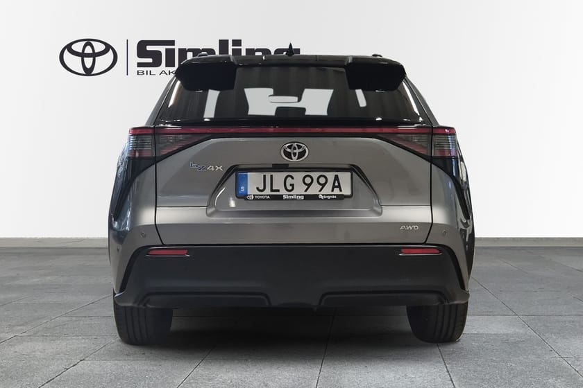 Bild 5 av Toyota bZ4X AWD EXECUTIVE 20 ALUFÄLGAR PANORAMAGLASTAK Bitone