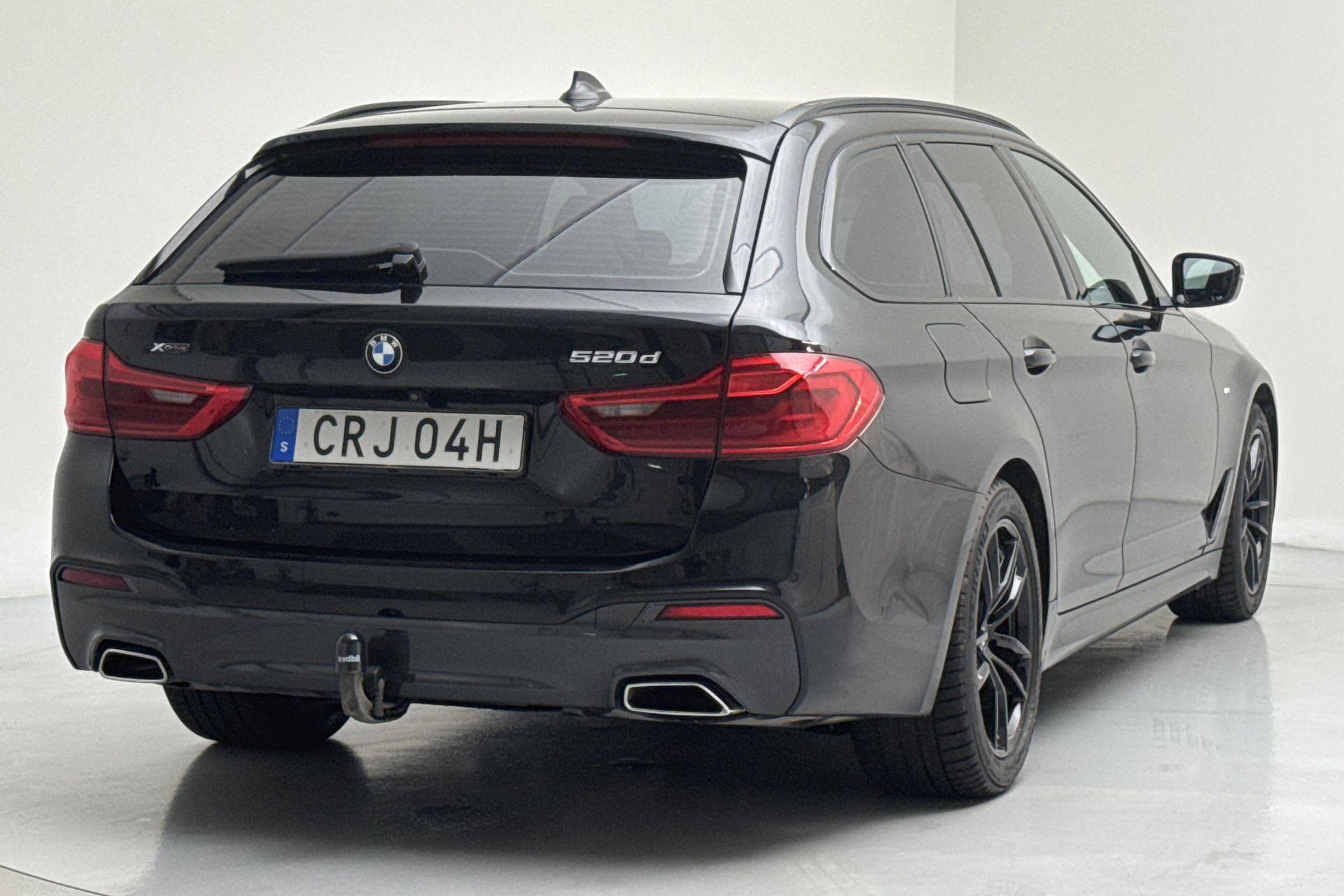 BMW 520 d xDrive Touring 2019, photo 3/10