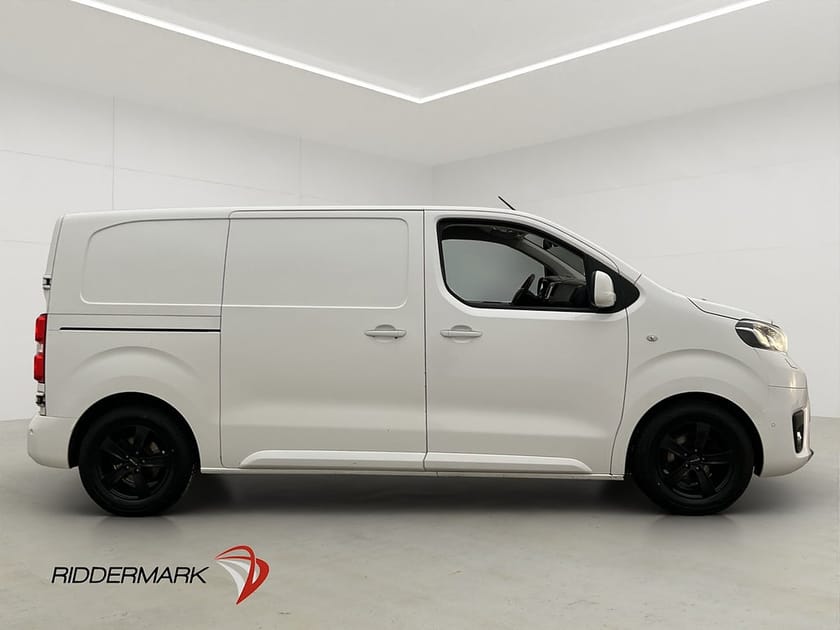 Bild 2 av Toyota Proace L2 Ny-Kamrem Värmare Drag Kamera HUD 2xDörrar
