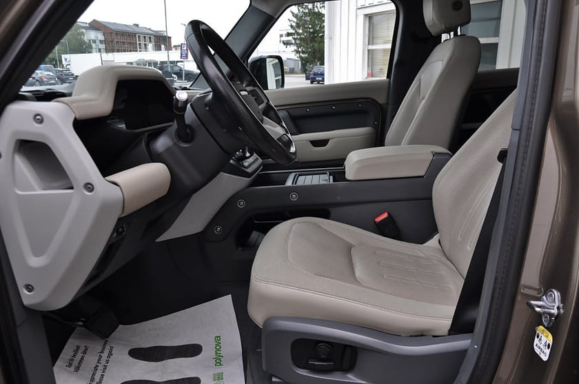 Bild 5 av Land Rover Defender 110 P400 MHEV SE 7-Sits Nav Drag Meridian Pano 360°