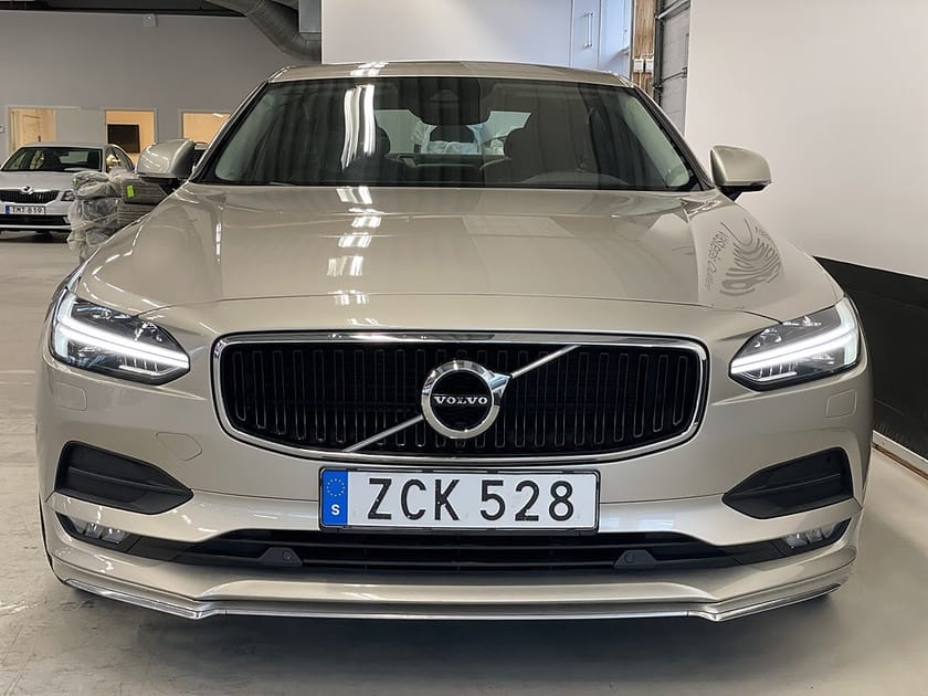 Bild 2 av Volvo S90 D4 Momentum Geartronic 190hk Drag Värmare Nav